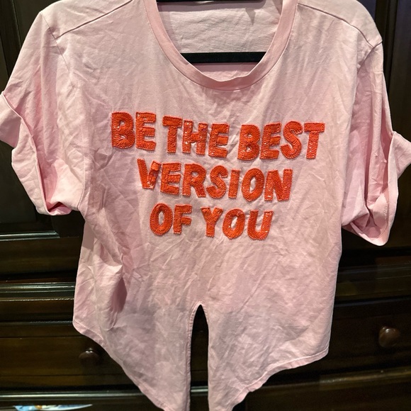 Alice & Olivia - Lera Embellished Tie Front Tee in Electric Pink/Bright Poppy - Picture 5 of 10